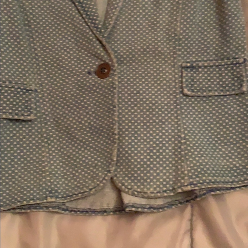 Blazer - Picture 3 of 5